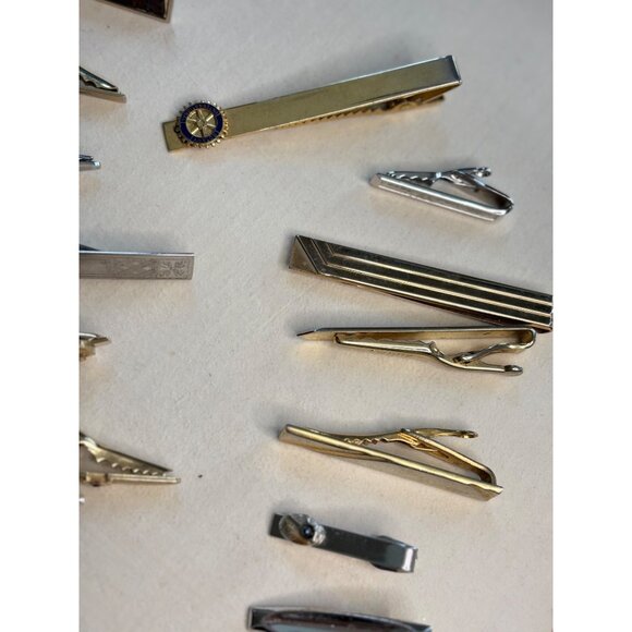 Vintage Gold & Silver Tone Tie Clips & Key Chain Collection - Picture 3 of 9